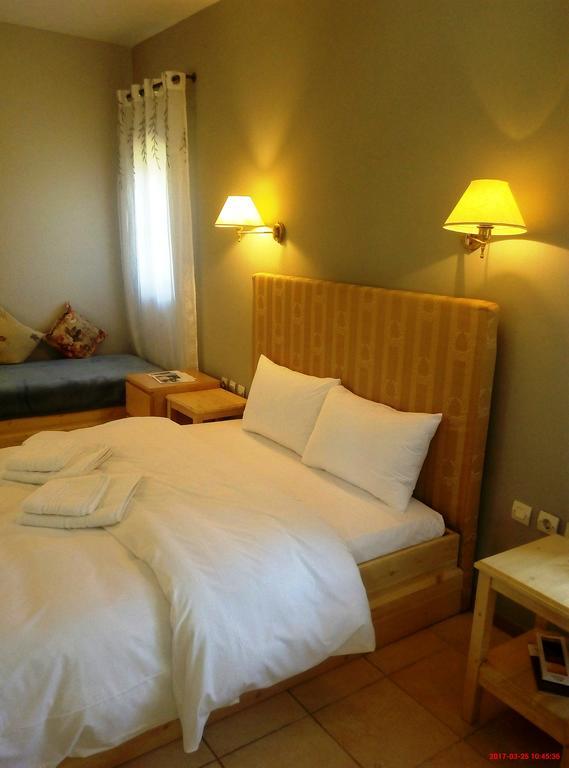 Linouria Hotel Nimfaíon Eksteriør billede