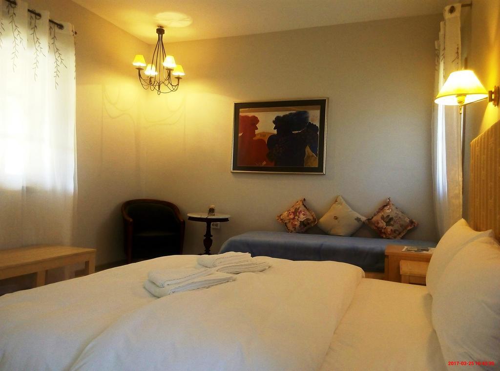 Linouria Hotel Nimfaíon Eksteriør billede